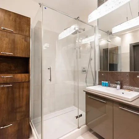Powazki Modern Apartment